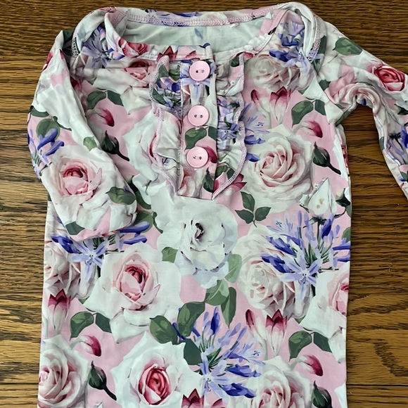 GIGI & MAX Floral Sleep Gown NB VGUC - Picture 2 of 5